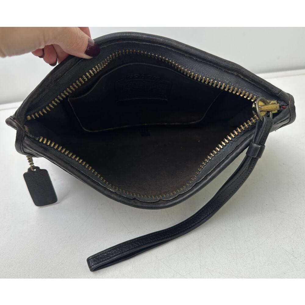Vintage Coach NYC Dark Brown Leather Zippered Clutch Wristlet - Picture 6 of 8